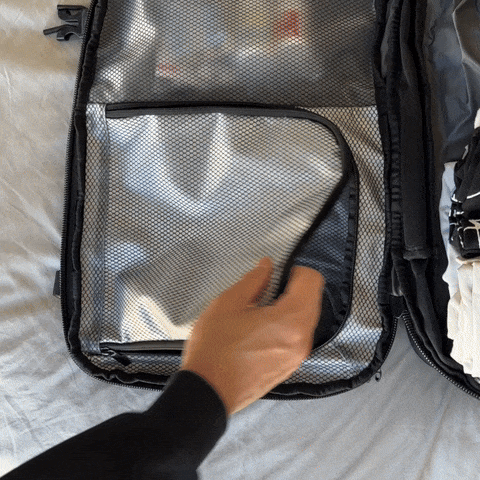 backpack-feature-clamshell.webp__PID:4dacd1d9-e3ff-4110-8557-19bb338bad94